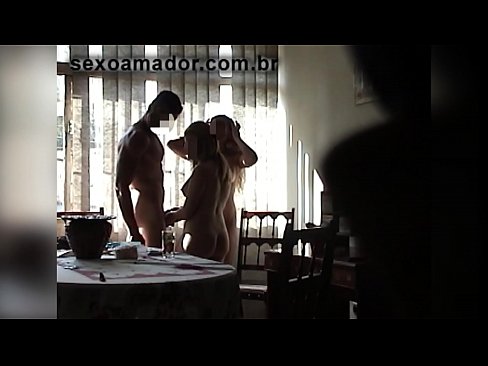 ❤️ Sexvenner inviterer en gigantisk mann og en trekant med seg ❌ Analvideo på porno no.hentai-ita.ru